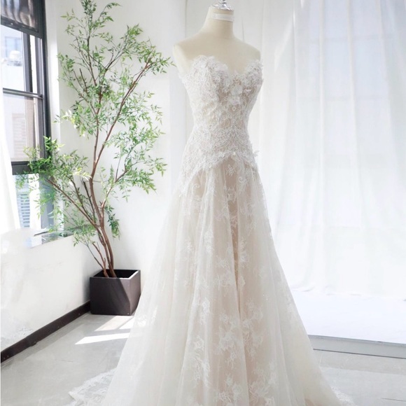 Custom Dresses & Skirts - Elegant Lace Wedding Dress